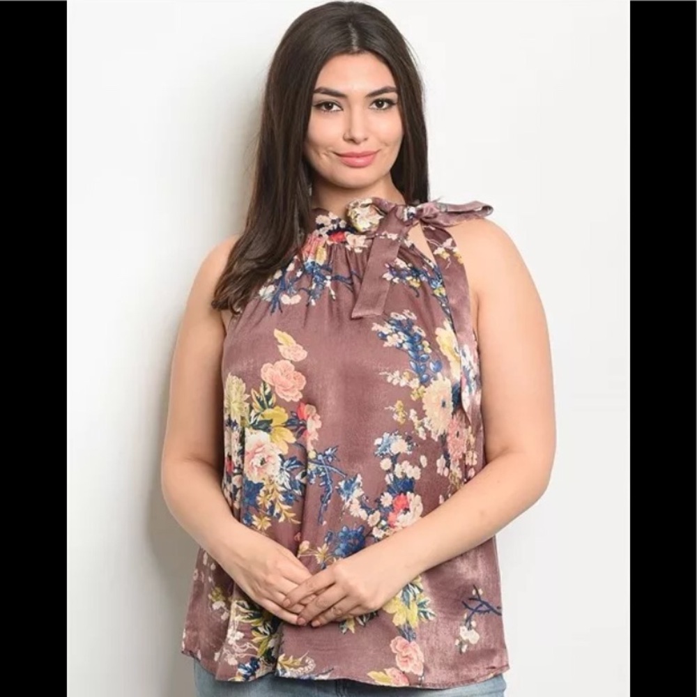 2 for $10 Plus size floral neck sleeveless blouse